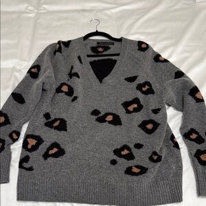 Skull Cashmere Gray Leopard V-Neck Sweater